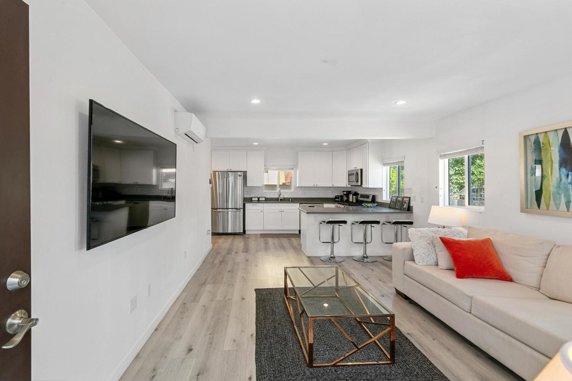 Muirfield Chic City Bungalow With Parking 로스앤젤레스 외부 사진